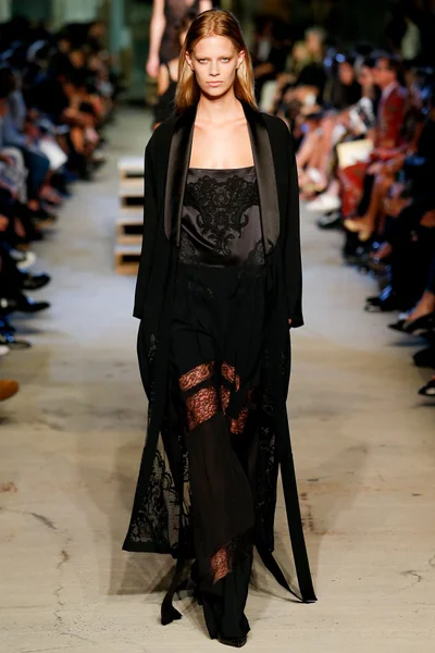Look 84